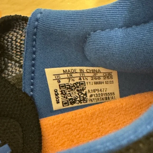 Women’s Adidas Ultraboost Light Running Shoes size 9 - Picture 5 of 5